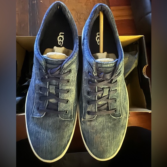 Ugg Bueller Washed Denim Shoe Mens sz 12, new in box! - Picture 1 of 7